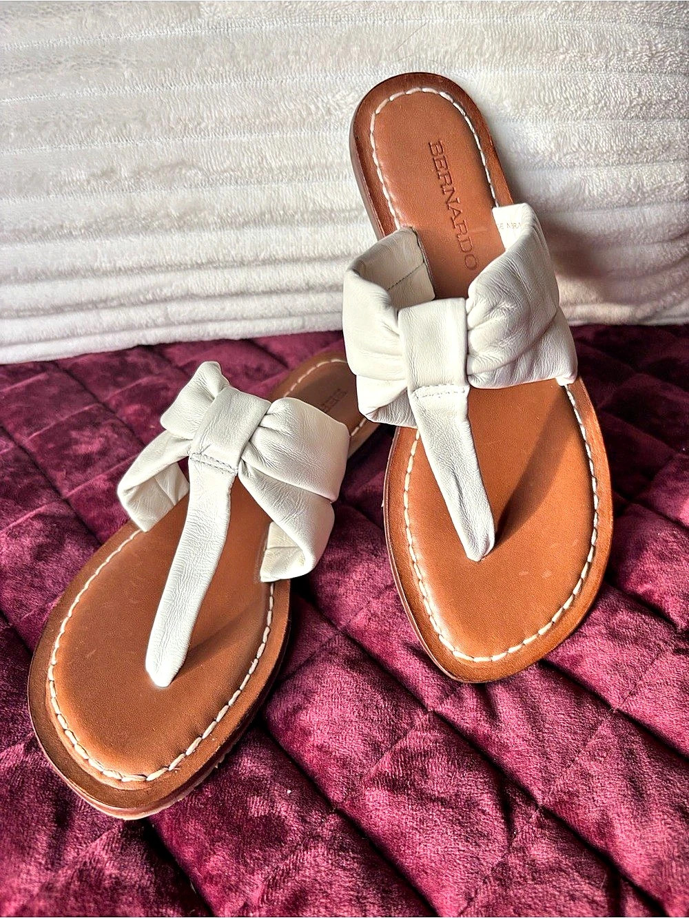 Bernardo White Leather Thong Sandal US 6M